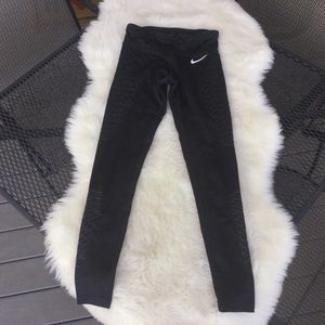 Like new Nike Dri-fit leggings